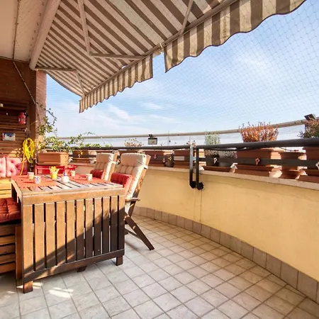 Appartamento Caseospitali - Casa Di Bibi, Colorato Ed Elegante Bilocale Vicino Al Naviglio Martesana Per 4 Vimodrone