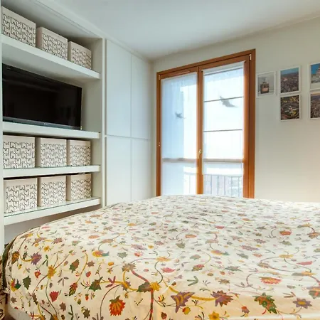 شقة Caseospitali - Casa Di Bibi, Colorato Ed Elegante Bilocale Vicino Al Naviglio Martesana Per 4